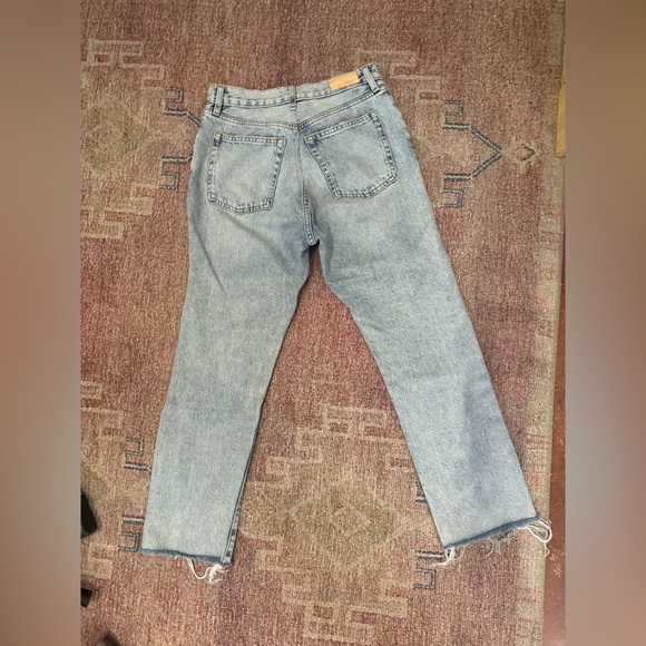 MNG by Mango high waist straight leg crop jeans light wash size 6 frayed hem - Picture 6 of 12